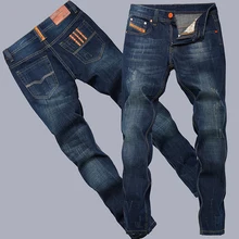 Envío libre 2016 fashion cotton straight modelos Delgadas de Europa y américa hombres pantalones vaqueros clásicos de nueva denim jeans joven pantalones vaqueros largos hombres