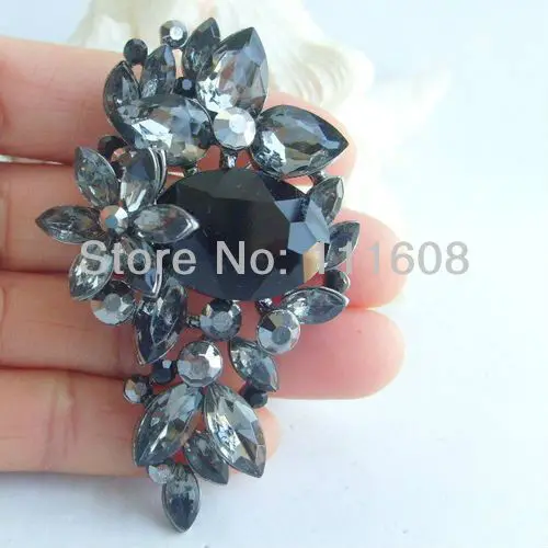 

Pretty Flower Brooch Pin w Black & Gray Rhinestone Crystals KPA02097C6