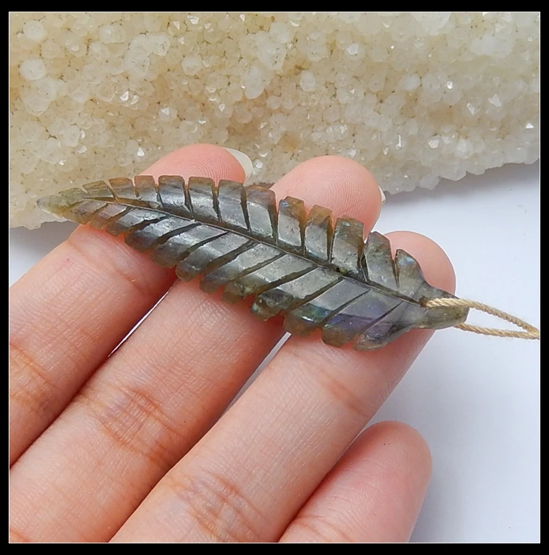 

Sale 1Pcs Natural Stone Labradorite Carved Leaves Gemstone Geometric Long Pendant Accessories