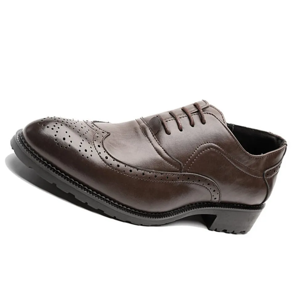 LIN KING/Мужские модельные туфли с острым носком; большие размеры; броги с перфорацией на шнуровке; повседневная мужская обувь на низком каблуке для свадебной вечеринки