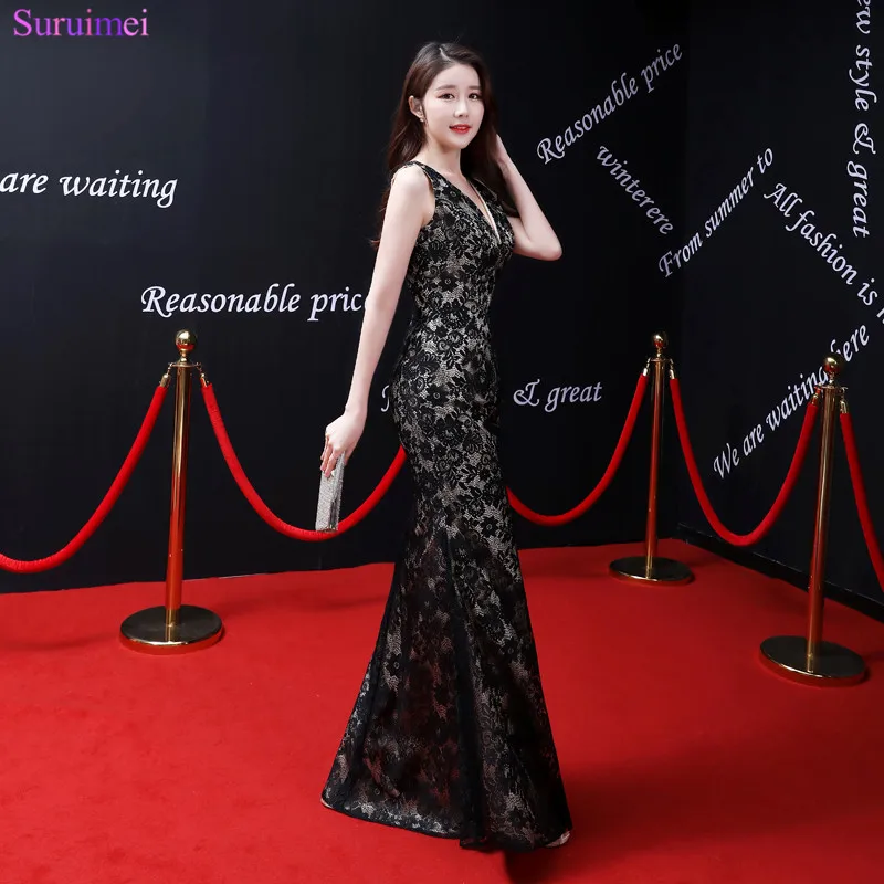 2018 New Arrival Sexy V Neck Black Lace Prom Dresses Floor Length