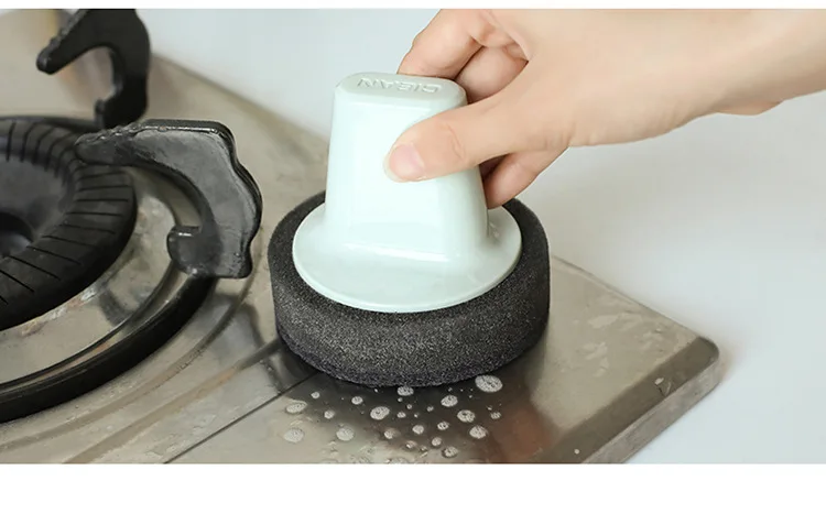 Tray sponge cleaning