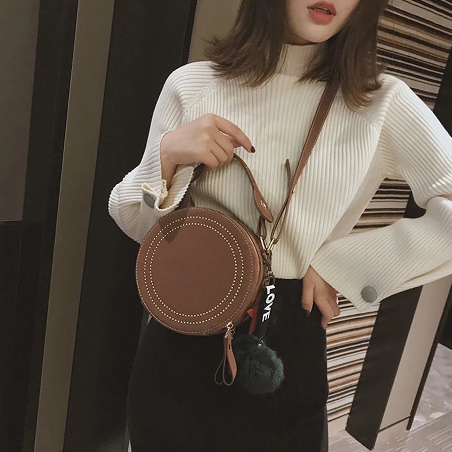جولة Crossbody حقائب للنساء حقائب برشام بو الجلود حقيبة ساع النساء محفظة دائرة لطيف دلاية شكل نجمة الفتيات حقيبة كتف جولة Crossbody حقائب للنساء حقائب برشام بو الجلود حقيبة ساع النساء محفظة دائرة لطيف دلاية شكل نجمة الفتيات حقيبة كتف