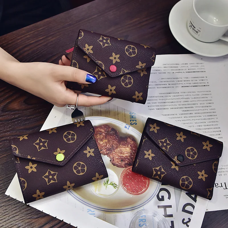 

2017 New Short Retro Old Flowers Casual Wallet Clutch Bag Ladies Leather Purse Leather Wallet Women Designer Purse Luxury Brand