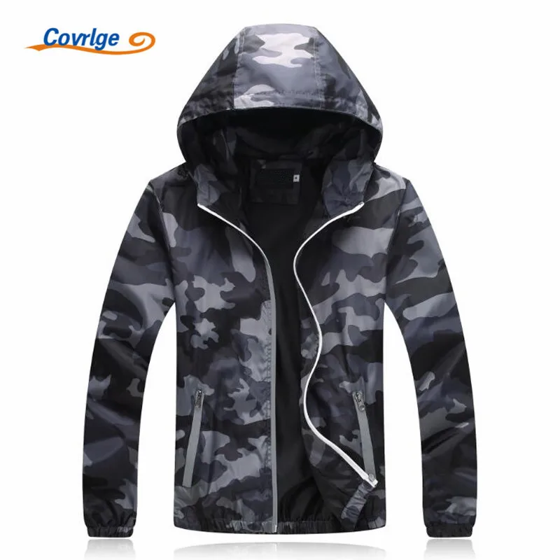 

Covrlge Spring Autumn Mens Casual Camouflage Hoodie Luminous Zipper Jacket Clothes Men's Windbreaker Coat Male Outwear MWJ011