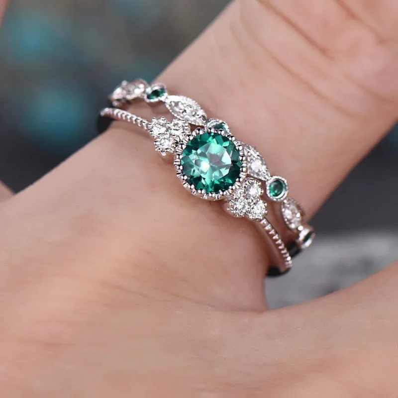 

2pcs / set New 2019 Luxury Green Blue Round Stone Crystal Rings for Women Silver Color Wedding Engagement Rings Jewelry