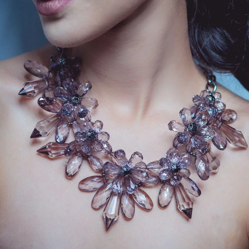 

Fashion Transparent Crystal Flower Drop Necklace Women Black Gem Choker Exquisite Luxury Charm Collar New Gift Banquet Wedding