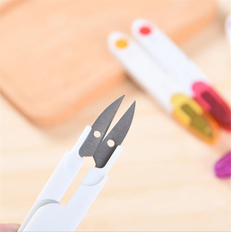 4Pcs/Lot Wear Cover Portable U Shape Embroidery Cross-stitch Craft Thread Cutter Sewing Scissors Yarn Shears Thread Scissors