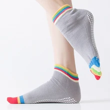 Спорт Фитнес Йога носки пять пальцев Нескользящие дышащие альпинистские походные кроссовки Велоспорт Йога женские дозирующие носки