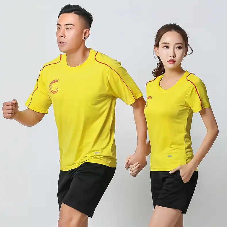 ropa para jugar voleibol