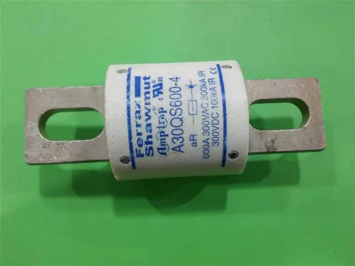 Free shipping 5pcs A30QS600-4 Ferraz Shawmut French fuse fuses 600A300V genuine Free shipping 5pcs A30QS600-4 Ferraz Shawmut French fuse fuses 600A300V genuine