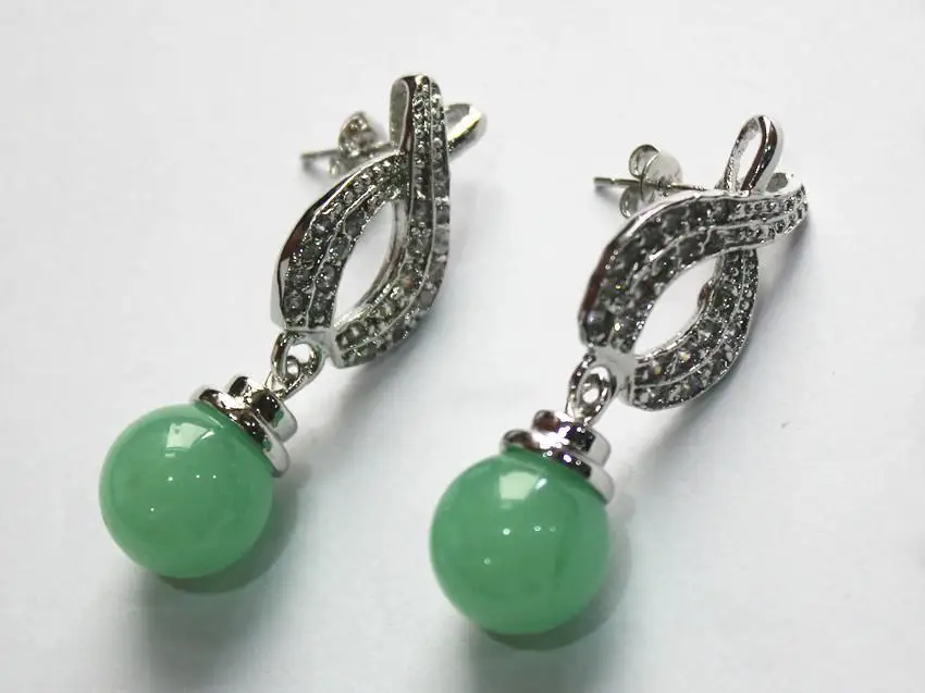 

wholesale lady's nice silver plated leave shape +12mm light green jade bread earrings jewelry