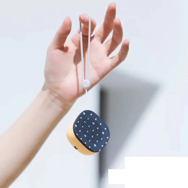 

Portable Mini Selfie Bluetooth Speaker Hands free Outdoor Wireless Loudspeaker Speaker Sound System 3D Stereo Music Surroud
