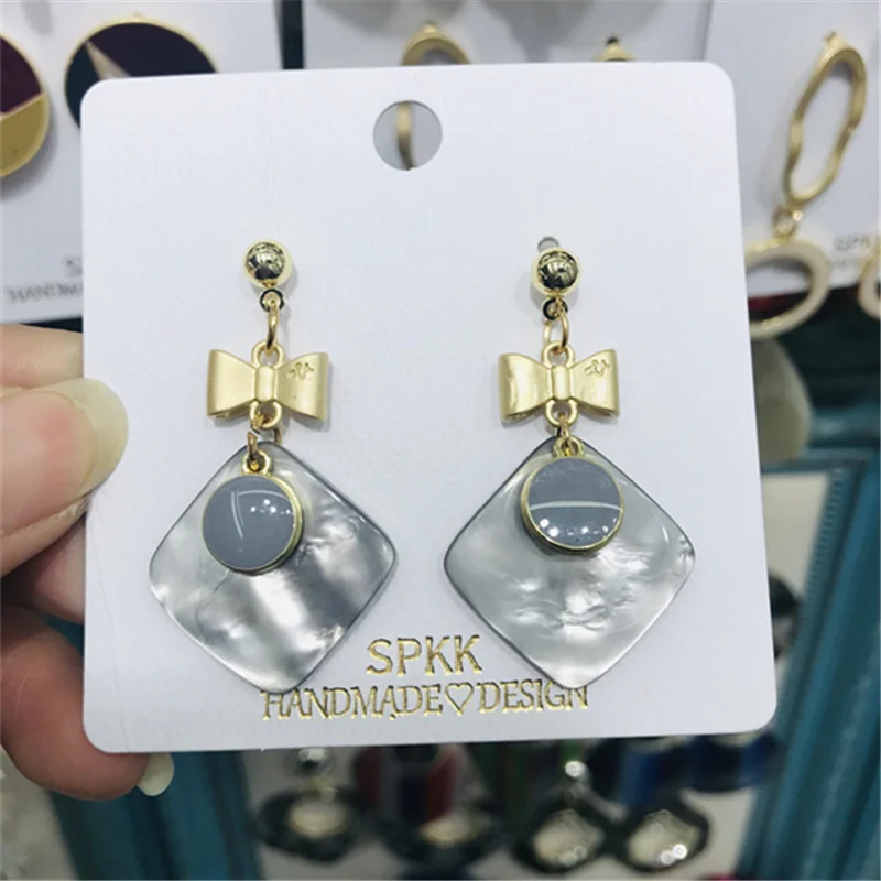 

Unique Golden Bowknot Chain Dangle Earrings Round Enamel Square Resin Stone Drop Earrings Geometric Antique Women Jewelry 2019