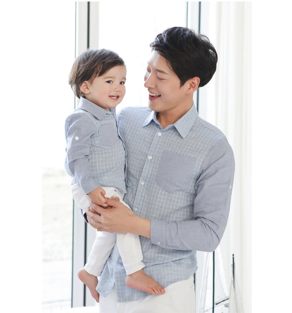 семейные рубашки. семейная фотосессия в джинсах. новый год семья. фотосессия в клетчатых рубашках семейная. одежда для фотосессии семейной.