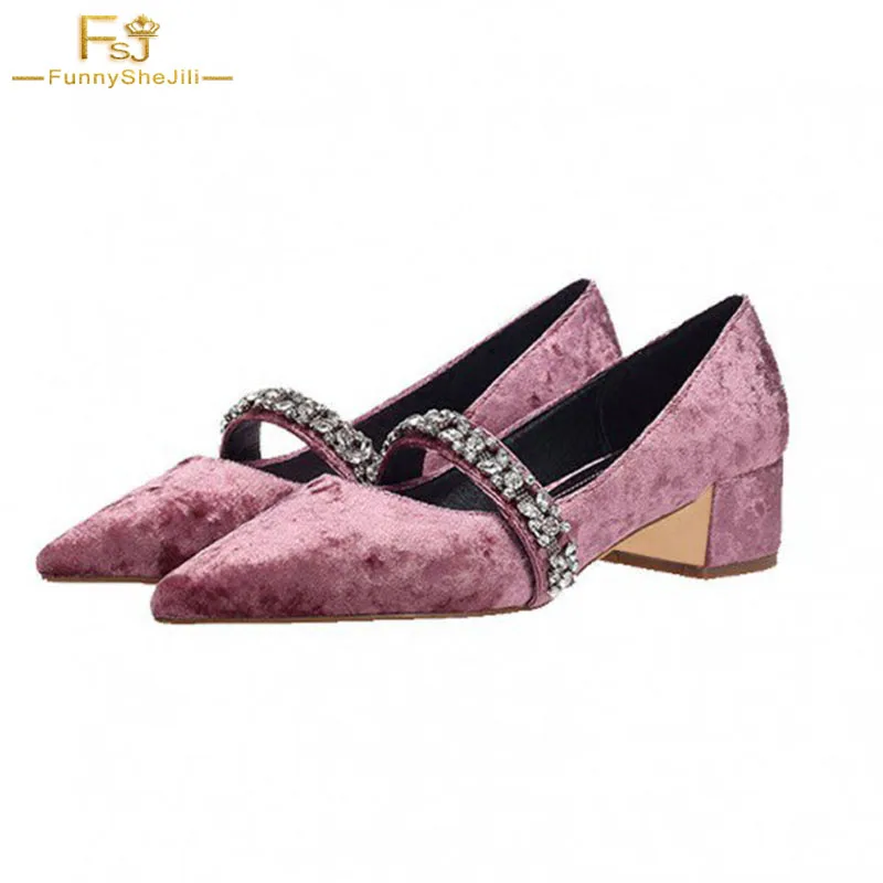 famous footwear womens pumps