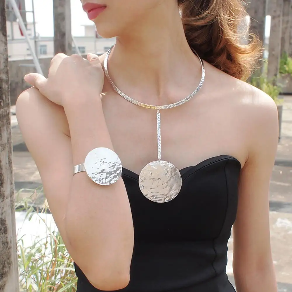 

Punk Metal Statement Set Jewelry Set Big Bangle Torques Geometric Choker Necklace Bracelet Sets Women Fashion 2019 UKMOC
