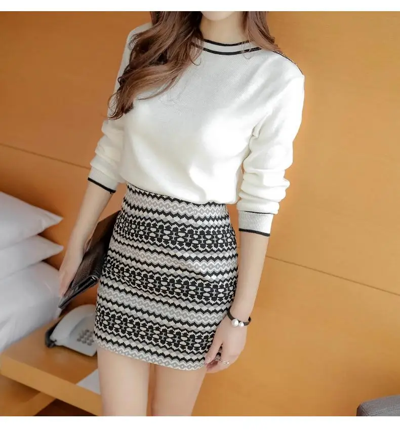 2017 Korean Knitted Women Skirt Sets Knitted O Neck White Sweater Top