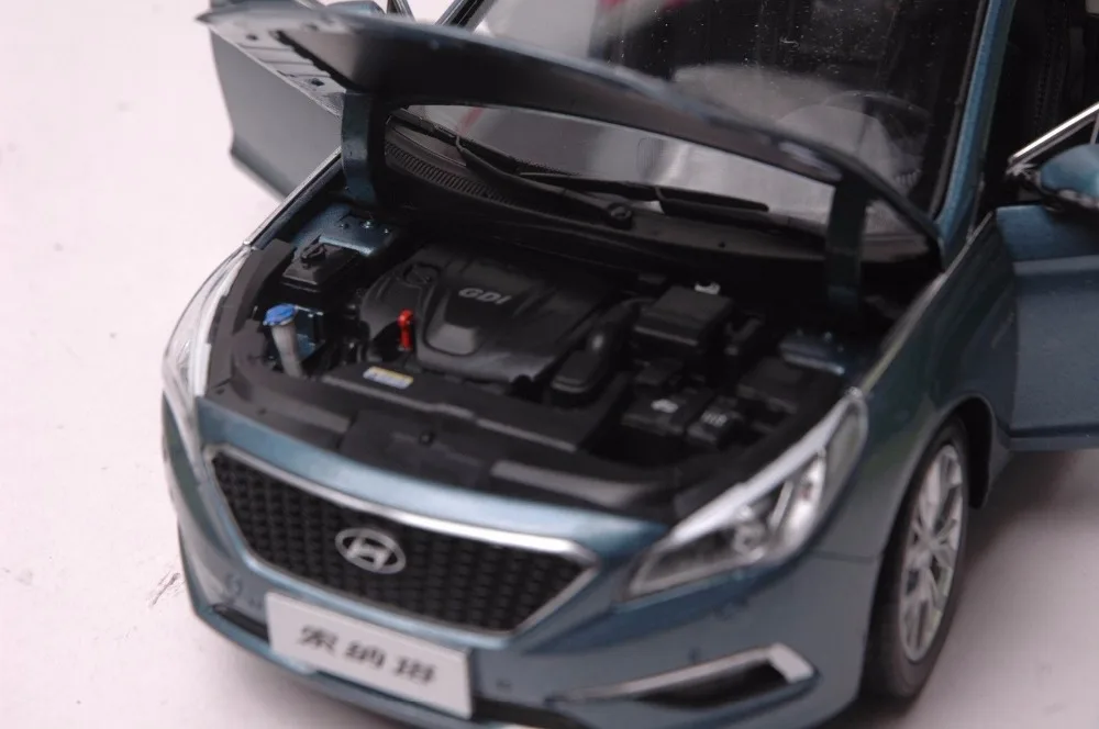 1:18 литая под давлением модель для hyundai Sonata 9 синий сплав игрушечный автомобиль миниатюрная Коллекция 9 поколения