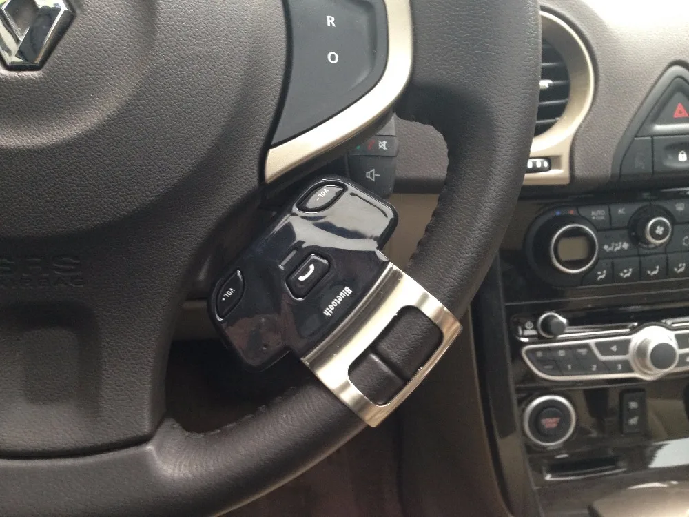 Car kit Bluetooth Wireless USB charger Speaker Phone Hands-free Steering Wheel 