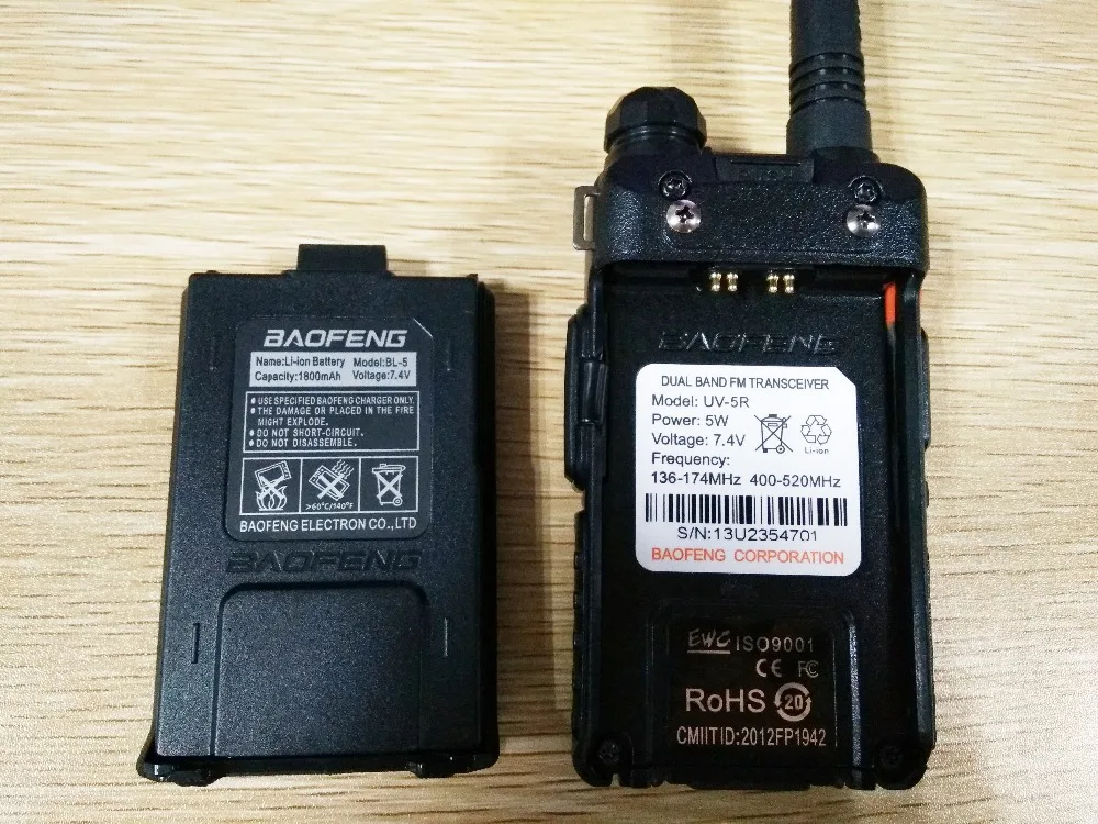 BAOFENG UV-5R двухдиапазонный 136-174/400-520 МГц двухдиапазонный с бесплатным наушником PTT