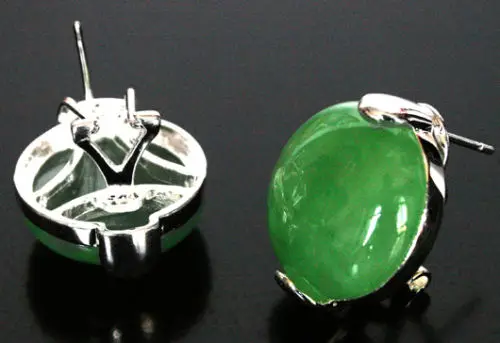 

Fashion New 925 Sterling Silver Natural Green Jade Earrings 5.29