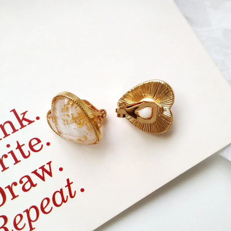 Retro Elegant Foil gold Tone Green Black Love Heart Clip Earrings Without Piercing Earrings For Women Lady Brincos