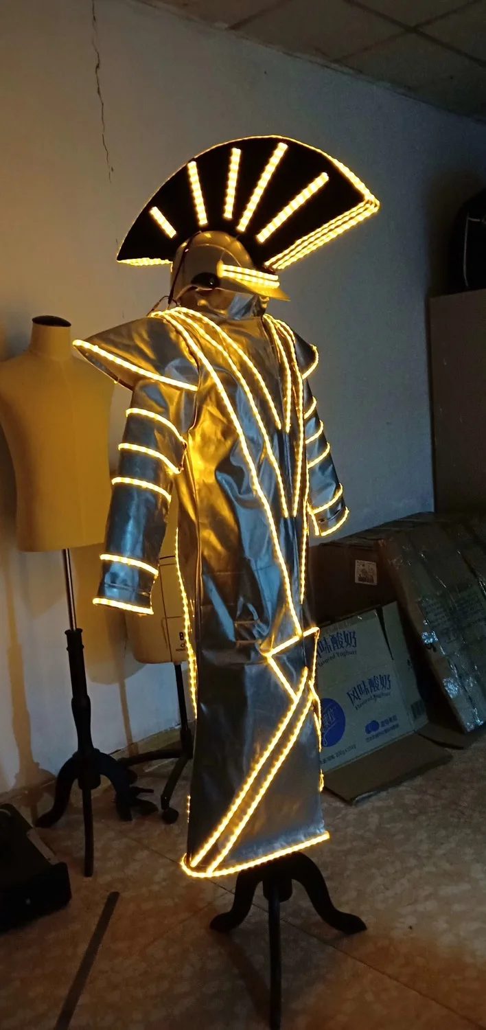 

Creative luminous costumes nightclubs and bars on the LED custom costumes helmet performance props
