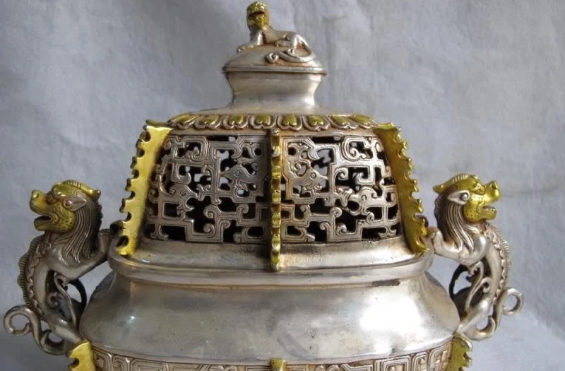 

White Copper Silver Gilt Buddhism Foo Dog Lion beast veins incense burner Censer