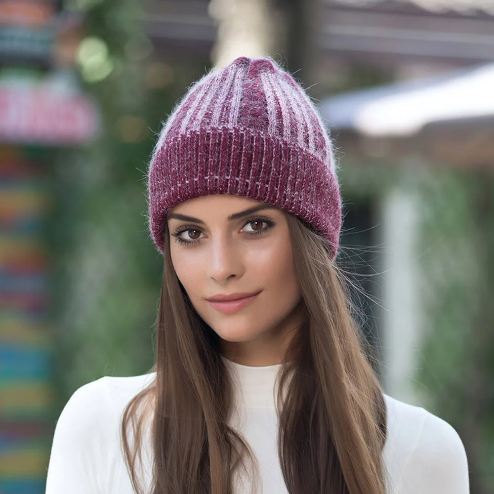 шапка 2018 года. шапка 2018 года. вязаные шапки 2021 2022 модные тренды осень зима. модные шапки 2017. модные шапки.
