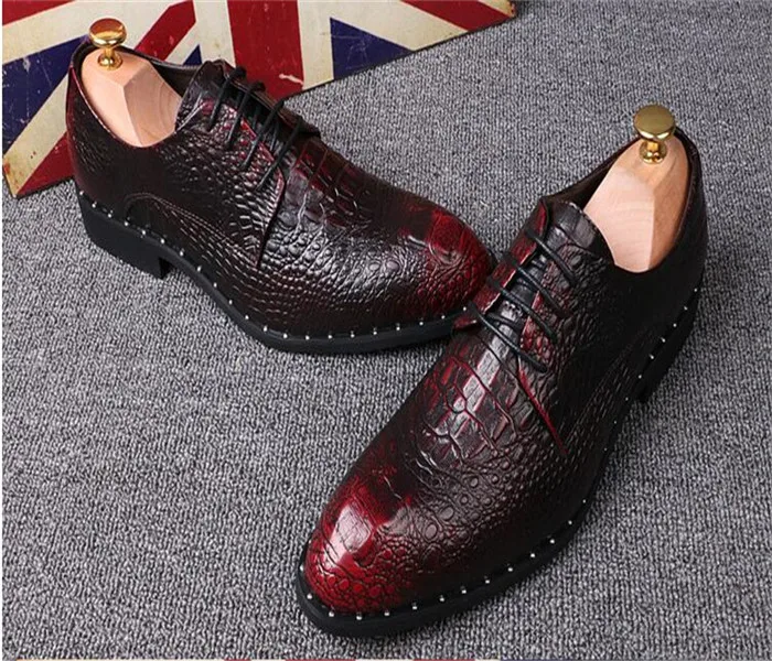 Мужские металлические декоративные туфли с острым носком; деловые модельные туфли на шнуровке; свадебные туфли в британском стиле; обувь в стиле ретро