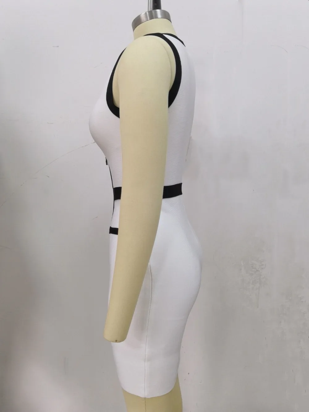 Новое поступление летнее женское Бандажное Платье Vestidos сексуальное Глубокий v-образный вырез платье из латекса без рукавов на молнии спереди облегающее Клубное платье знаменитостей