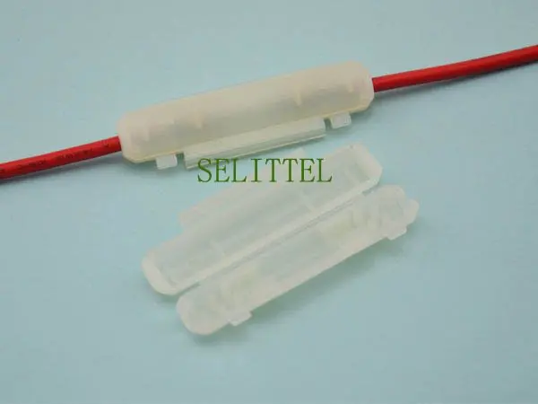 

Inline Fuse Holder SL-706A for 6.35x30mm/6.35x31.75mm 10A250V ROHS (Fuse Not-included)