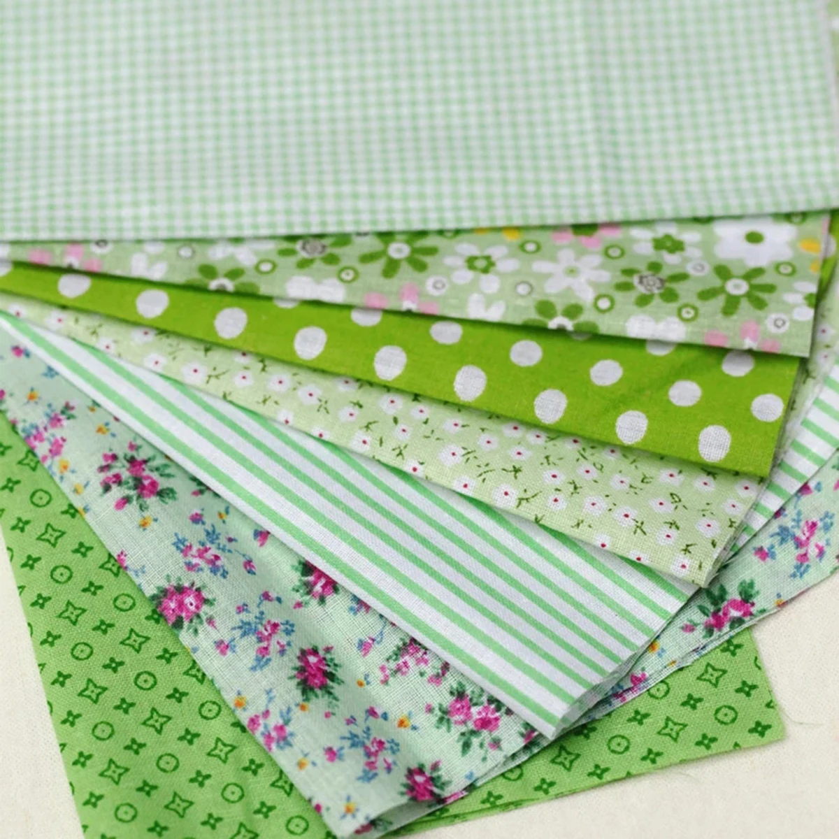 50pcs 10*10cm Square Fabric Bundle Patchwork Clothing Sewing Quilting Crafts