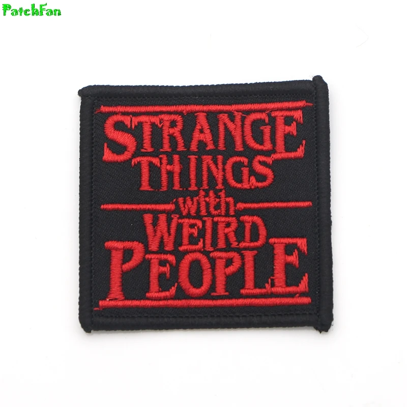 D0017 patchfan 20 шт./лот Популярные самодельная буква очень странные дела с странные люди из лоскутного топа с вышивкой с помощью утюга нашивка на одежду
