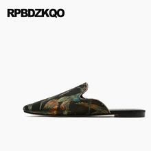 Остроконечные женщин мулы цветочный вышитый надевать сатин большой размер черный Дамы красивые плоские туфли