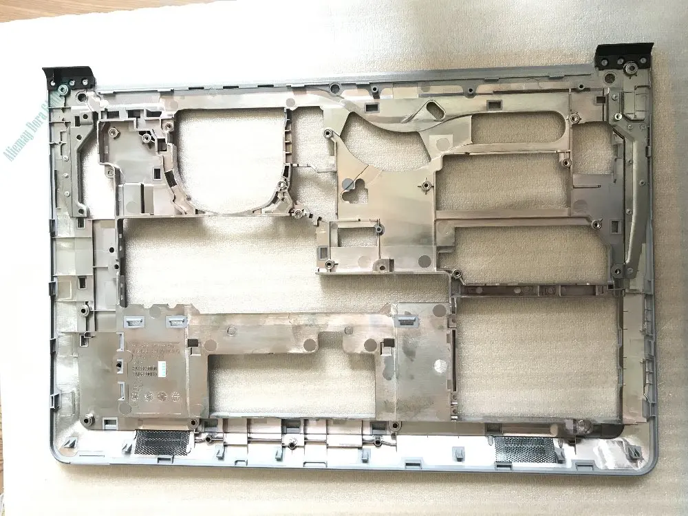 Чехол для ноутбука Dell 15 5000 5547 5548 5545 5549 15M Нижняя база 0WHC7T WHC7T серебристый|laptop case for