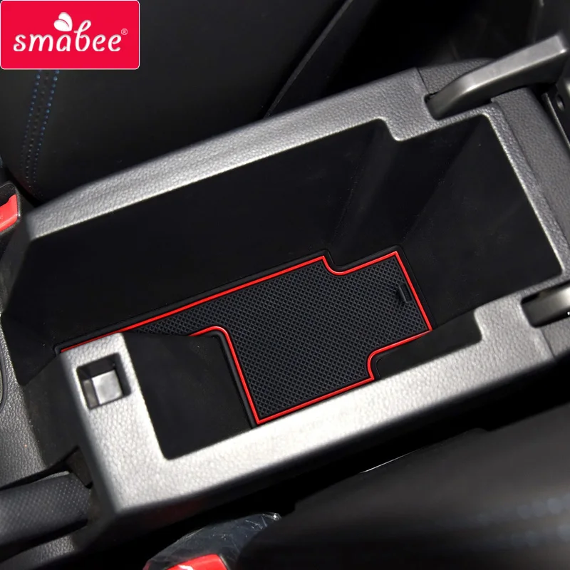 Нескользящие коврики smabee для межкомнатных дверей SSANGYONG TIVOLI 2015 2018 красные и белые|