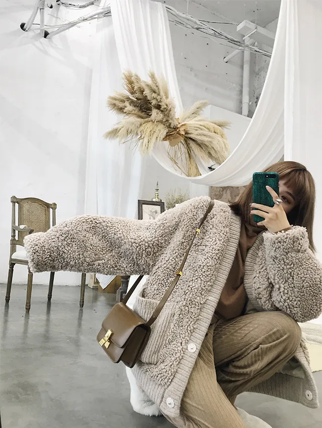 

2018 new real Lambswool Oversized Jacket Coat Winter khaki Warm thick curly cardigan long Womens chic Outerwear Female Overcoat