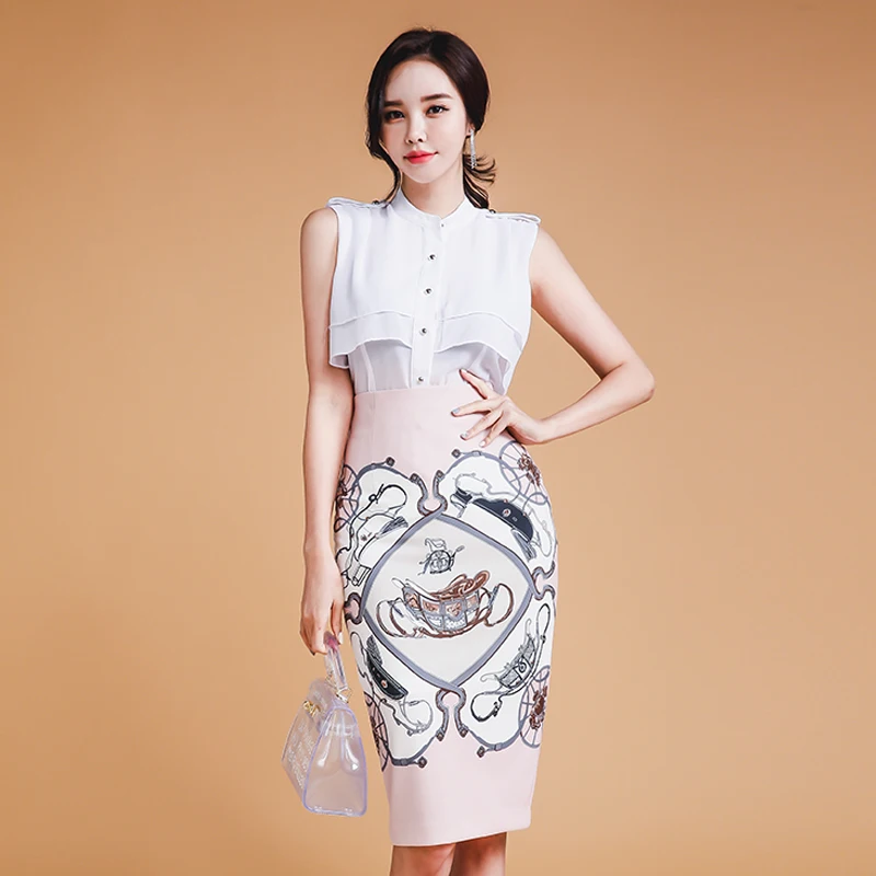 

Elegant Summer Runway 2pcs Women Sets Ruffles Sleeveless Tops Shirt Blouse And Vintage Retro Pattern Print Skirt Suits CC105