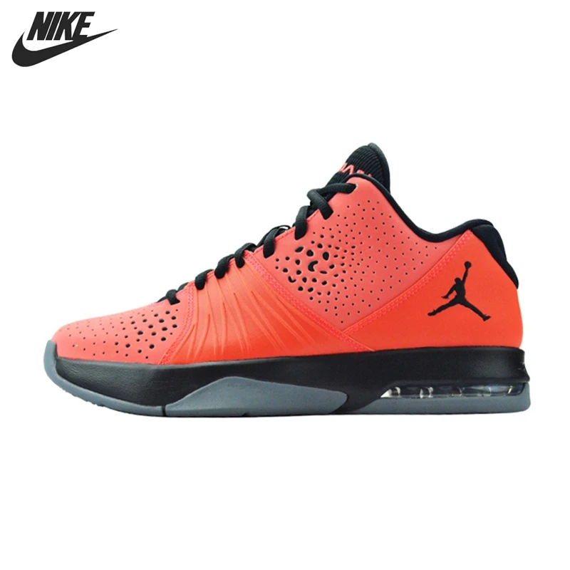 average price of nike basketball shoes