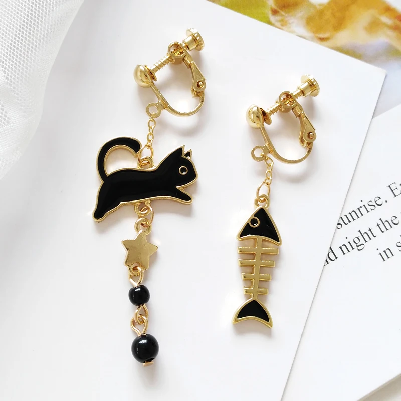 Модные асимметричные серьги с котом, рыбьей косточкой, золотые звезды, черная кошка, серьги, женские популярные серьги-гвоздики с котом, есть рыбку для женщин - Окраска металла: Black ear clip
