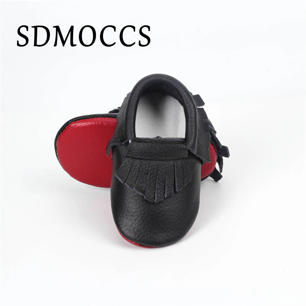 chaussures à semelle rouge