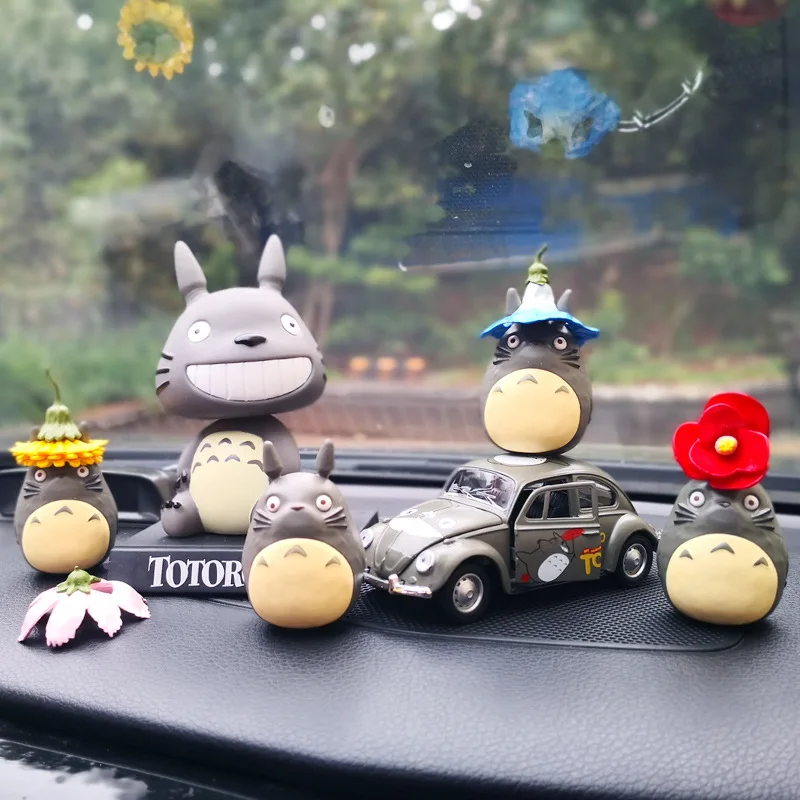 

Cartoon car interior supplies, small flying elephant, doll, doll.dumbo