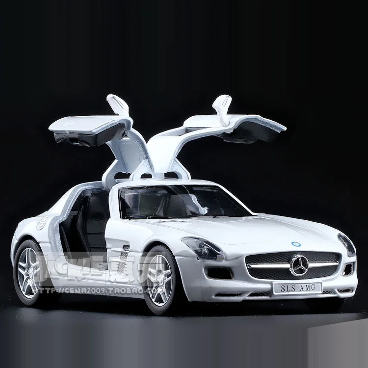 

High Simulation Exquisite Collection Toys: KiNSMART Car Styling SLS AMG Sports Car 1:36 Alloy Diecast Car Model Pull Back Cars