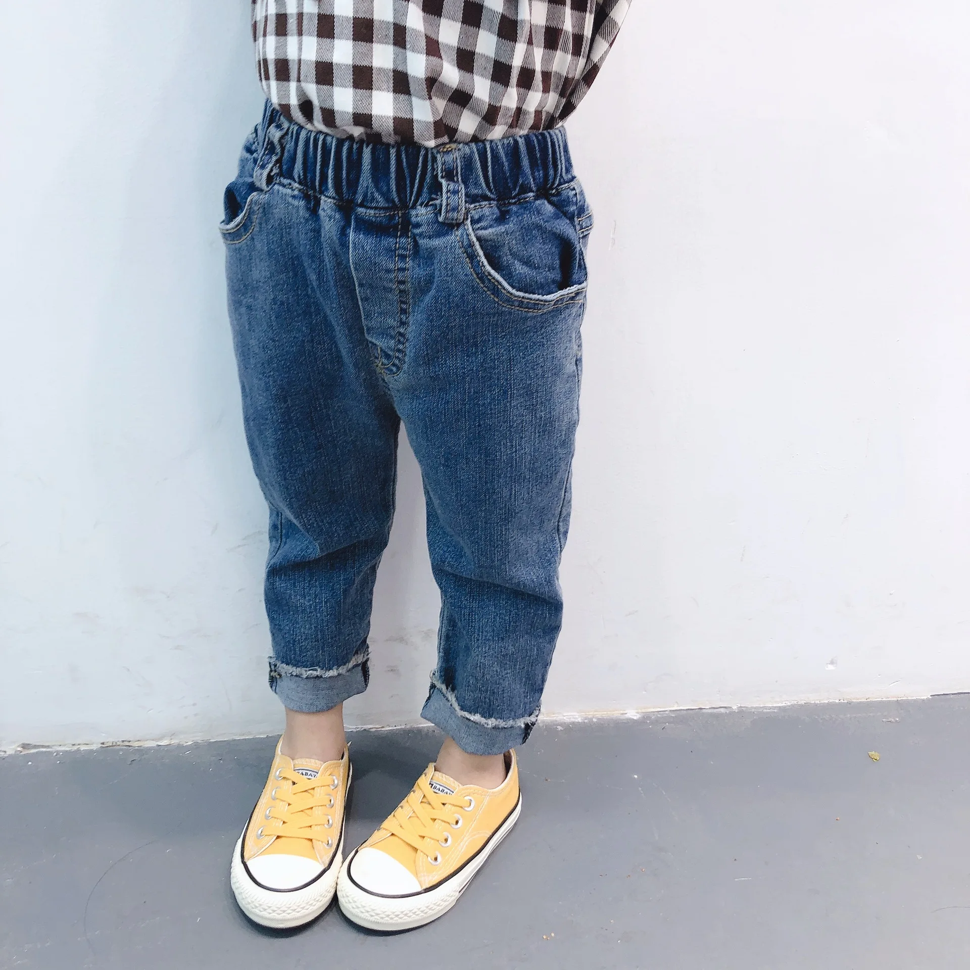 

Spring 2019 New styles baby girls solid color fashion edge jeans 2-6 years children all-match casual denim pants