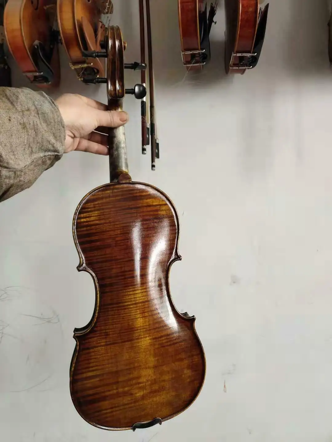 Мастер скрипки 4/4 модель amati старый стиль одна часть назад скрипка