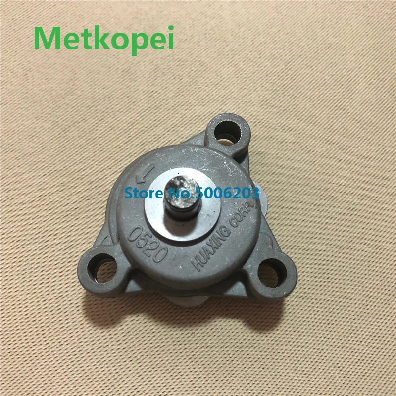 GN125 oil pump (2)