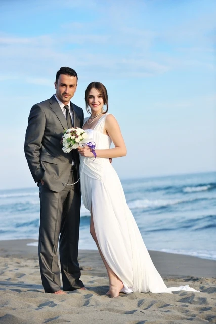 2016 Summer Men font b Suits b font Beach Wedding Tuxedos Slim Fit Two Button Groomsman