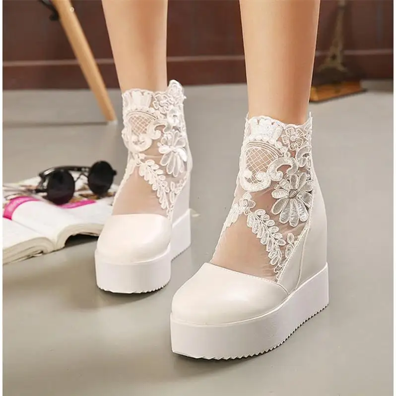 

Autumn Winter Korean Version Of The Screen Gauze Yarn Round Head To Increase The Thick Soles Of Women's Shoes Hollow Slope Heel